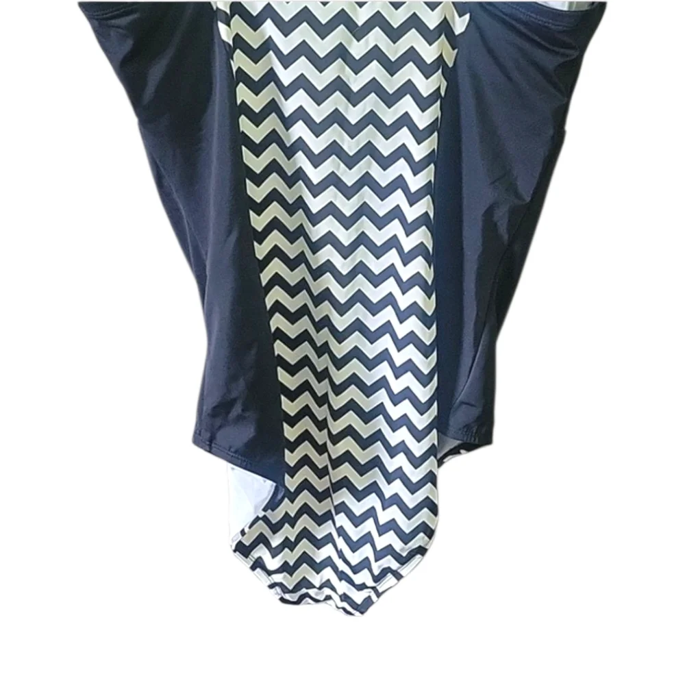 Torrid Cream and Black 1 Piece Swimsuit w Underwire & Padded Bust - Size 2 - Picture 7 of 10